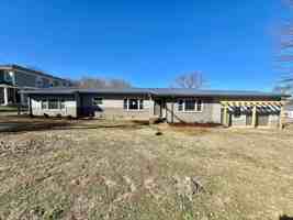 featured image of 571 Stevenson St