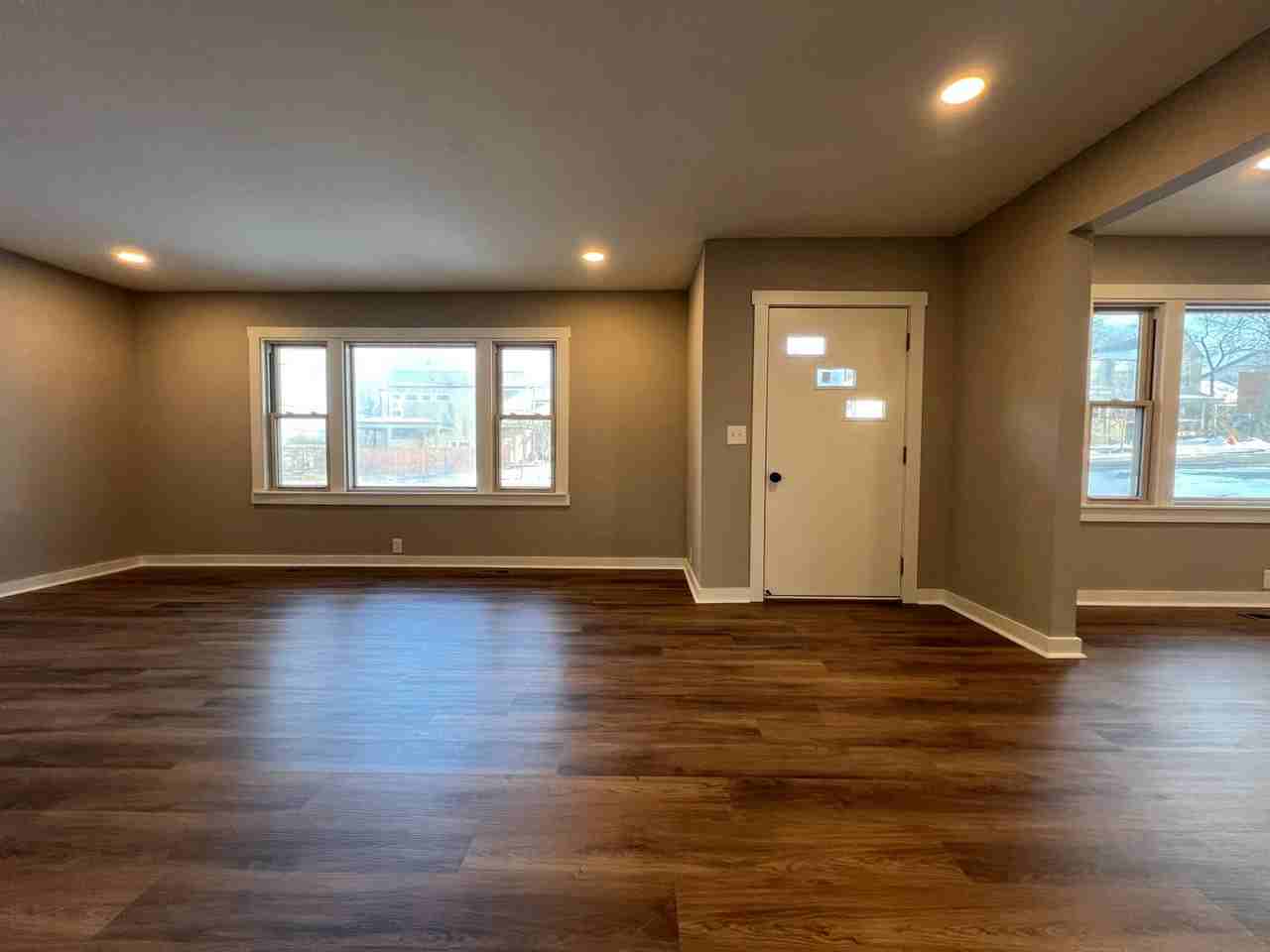 571 Stevenson St - Photo 3 of 25