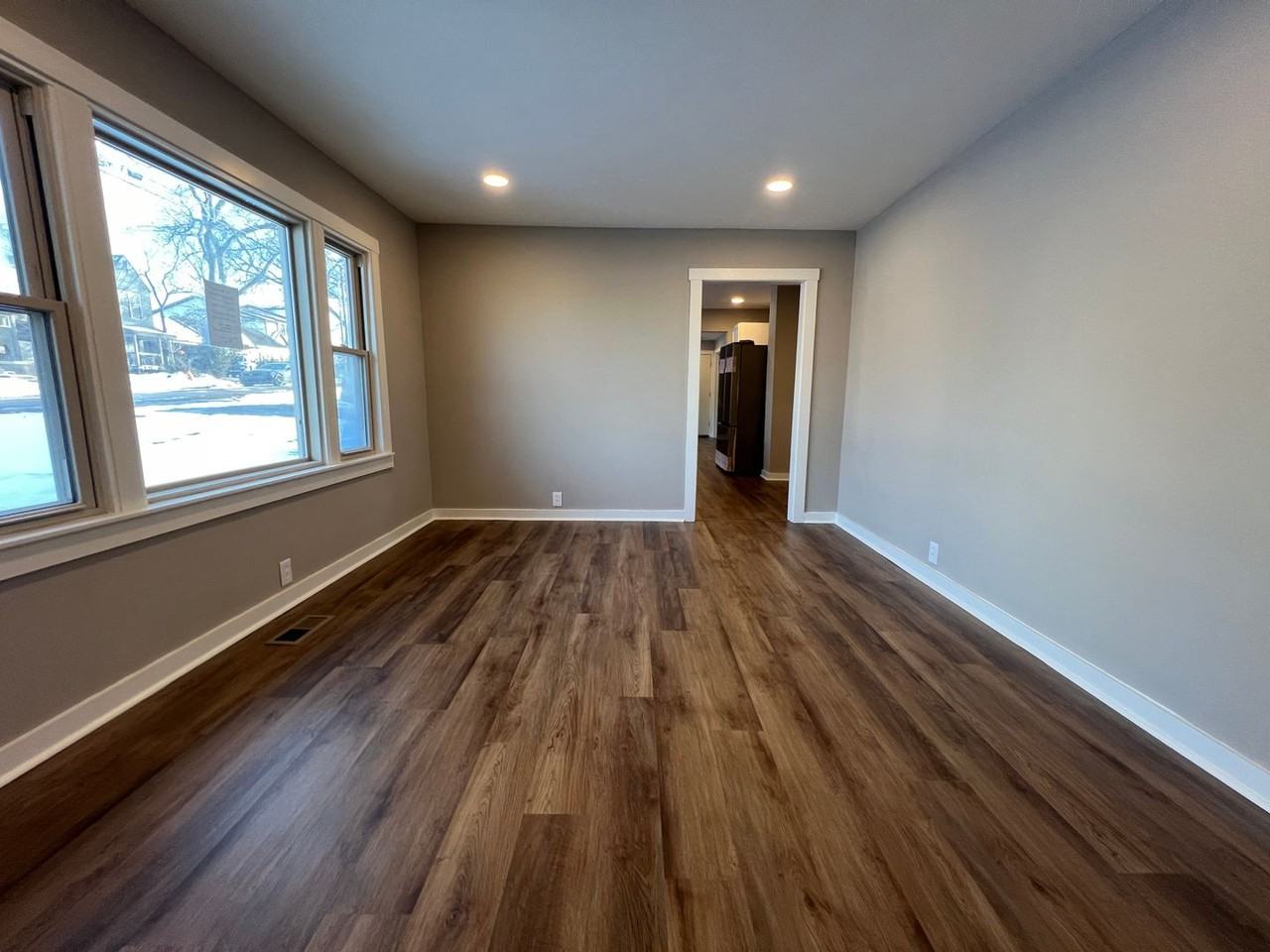 571 Stevenson St - Photo 6 of 25