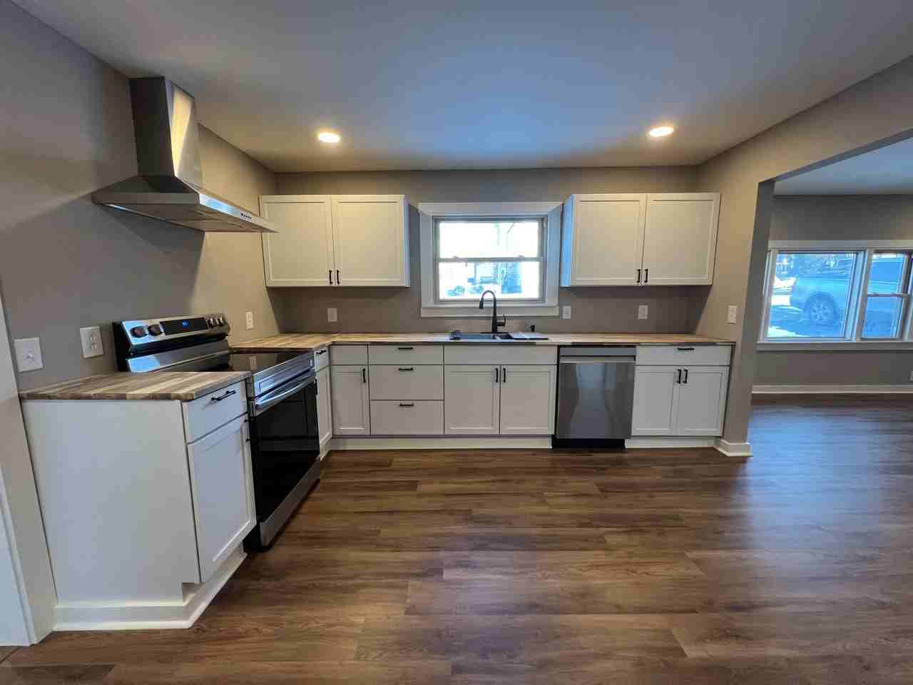571 Stevenson St - Photo 7 of 24