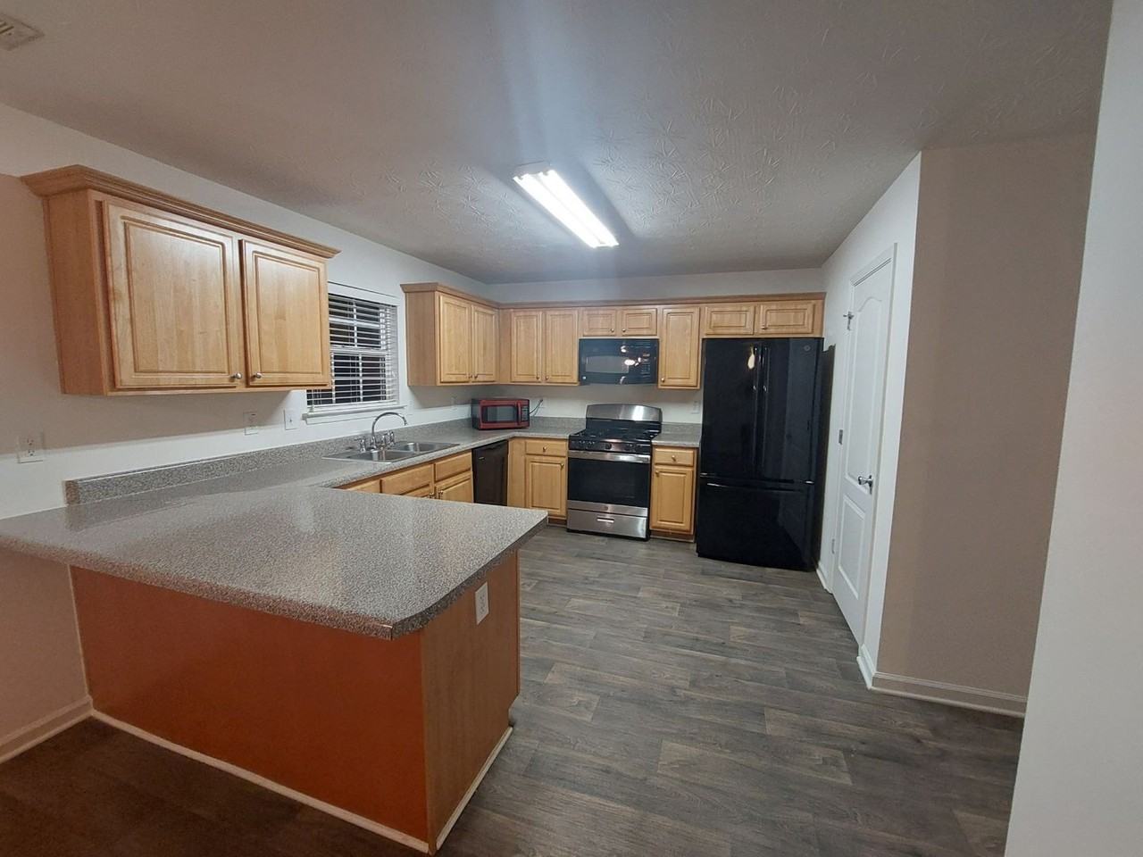 4483 Beaver Tree Street Southwest - Photo 4 of 17