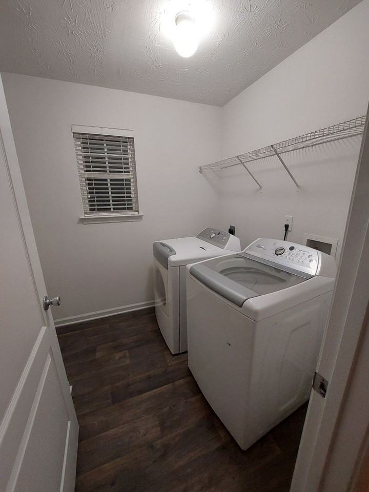 4483 Beaver Tree Street Southwest - Photo 6 of 17