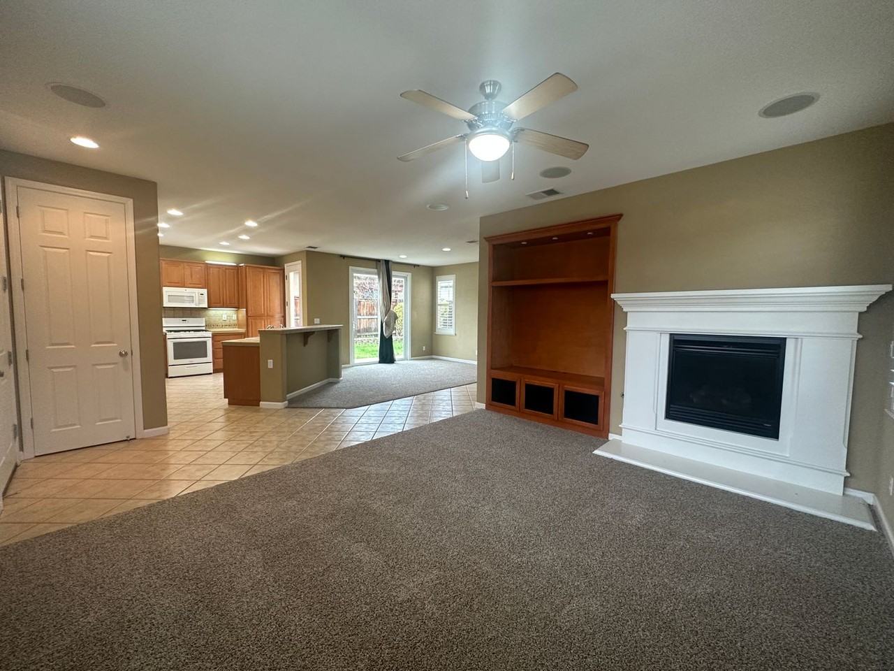 9339 Vintner Cir - Photo 2 of 36