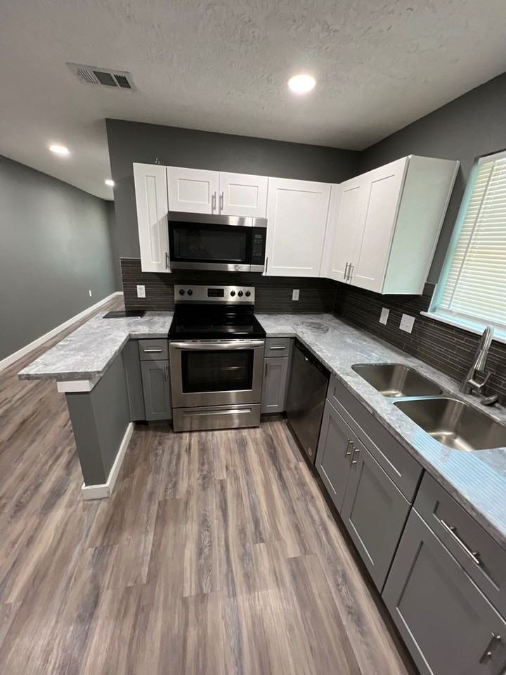 2610 Mills Street - Photo 4 of 14