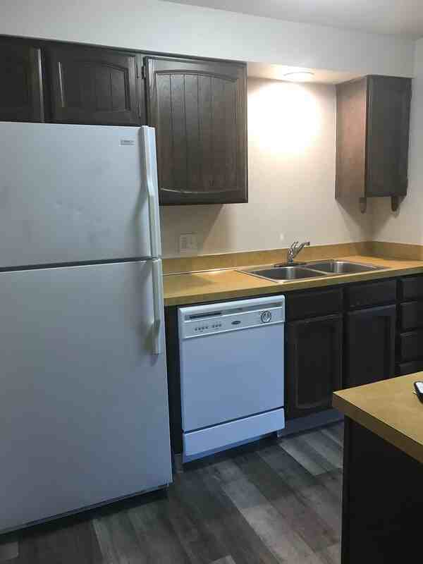 216 W 2nd Ave #E - Photo 7 of 11