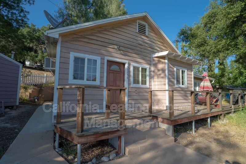 33246 Spring St - Photo 2 of 7