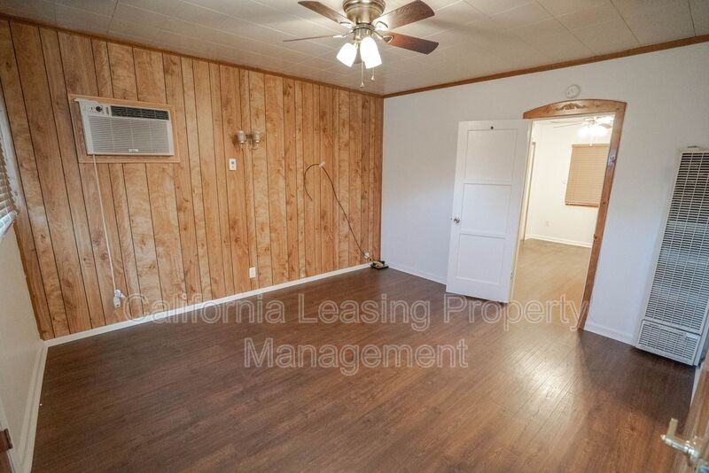 33246 Spring St - Photo 3 of 7