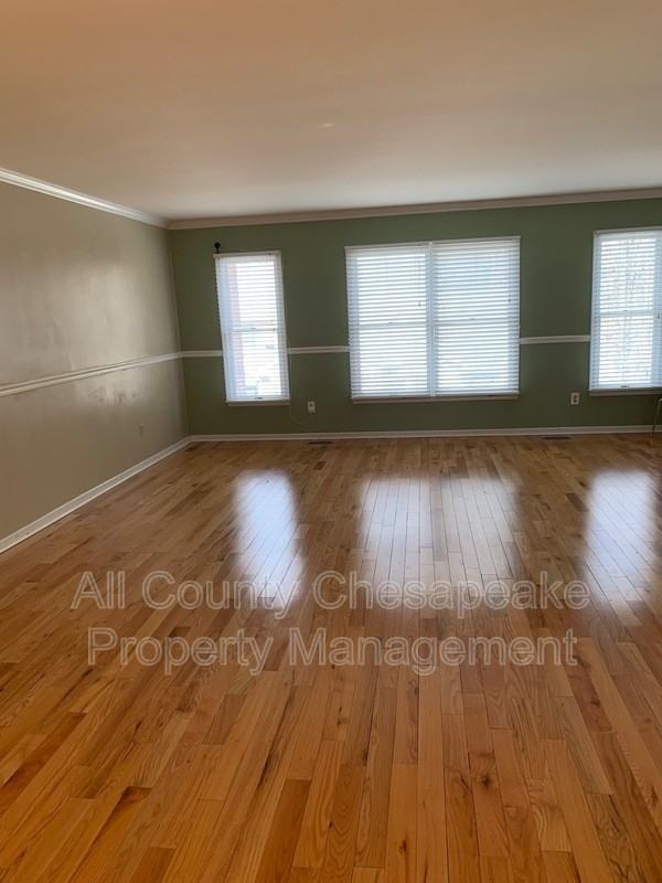 949 Whispering Ridge Ln - Photo 3 of 18