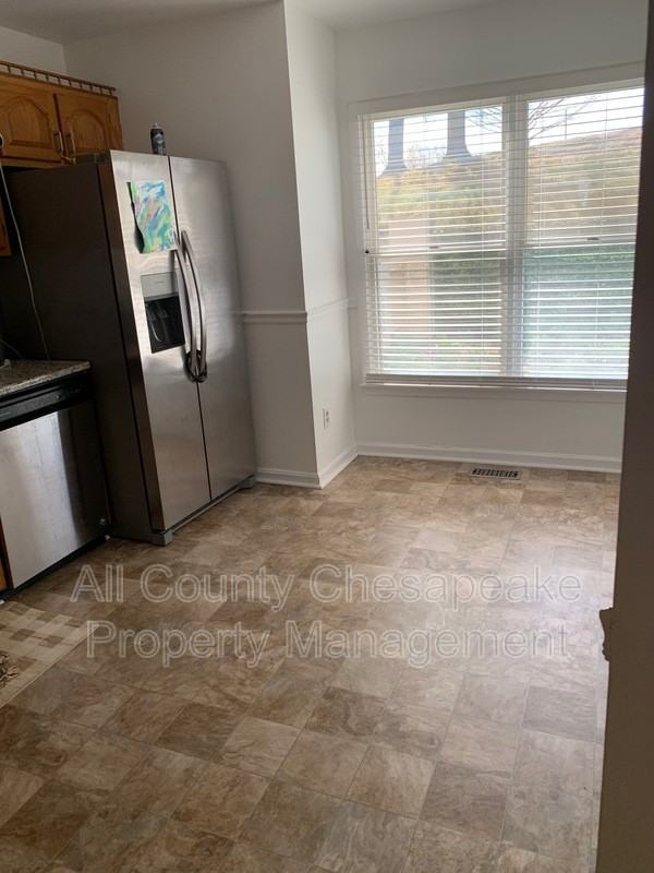 949 Whispering Ridge Ln - Photo 7 of 18