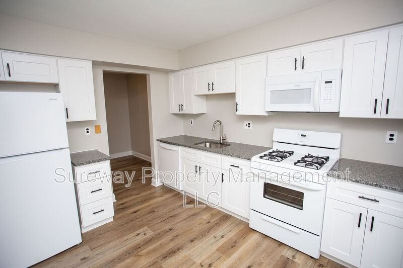 2316 Susan Ct - Photo 2 of 34