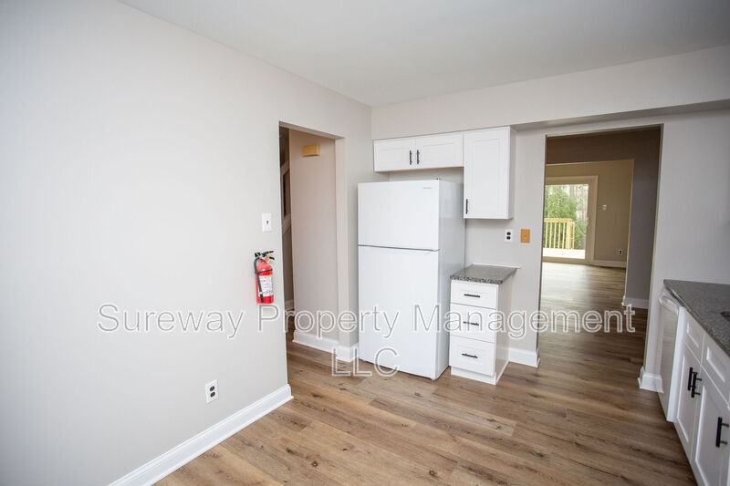 2316 Susan Ct - Photo 3 of 34