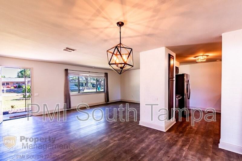 12174 83rd Ave - Photo 6 of 31