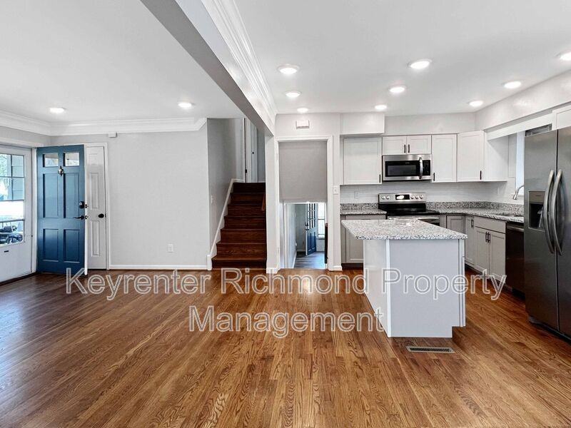 2704 Susten Ct - Photo 4 of 23