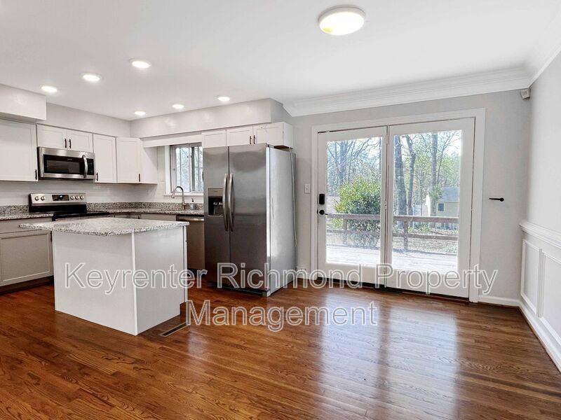 2704 Susten Ct - Photo 5 of 23