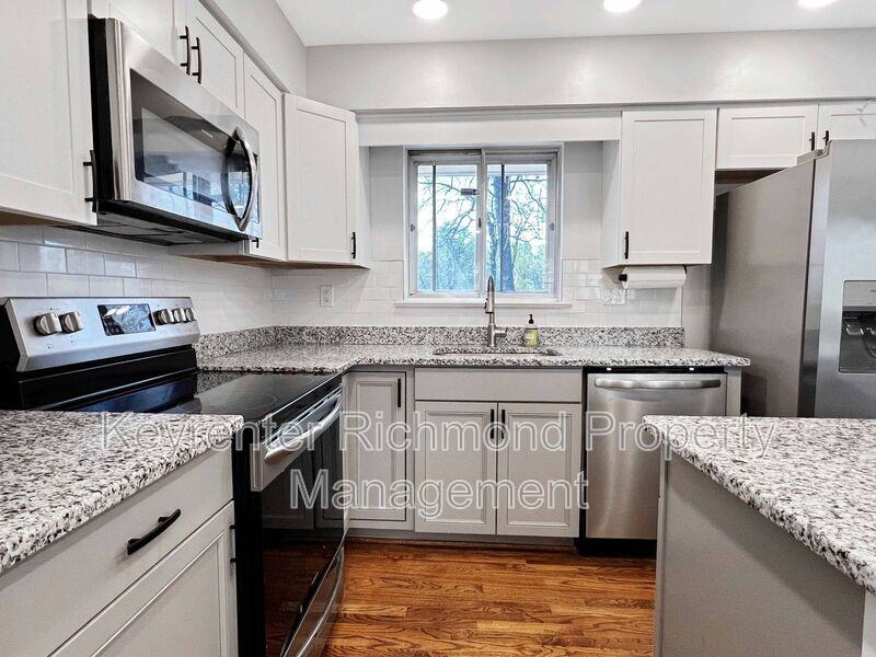 2704 Susten Ct - Photo 7 of 23