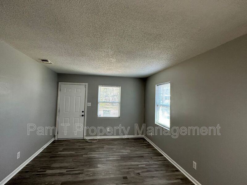 1925 Cowan Ave - Photo 3 of 12