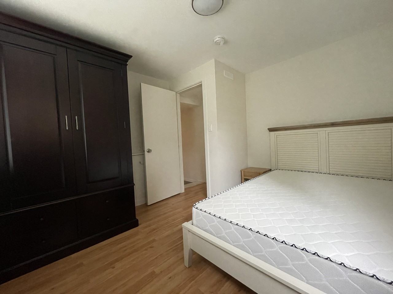 4631 West 14th Avenue - Photo 7 of 8