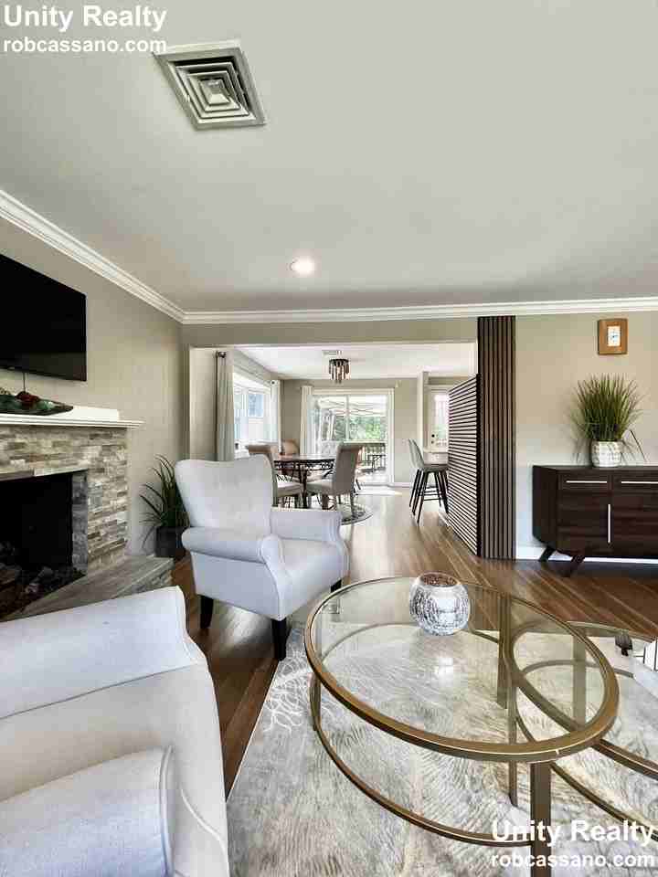 Larson Cir - Photo 3 of 4