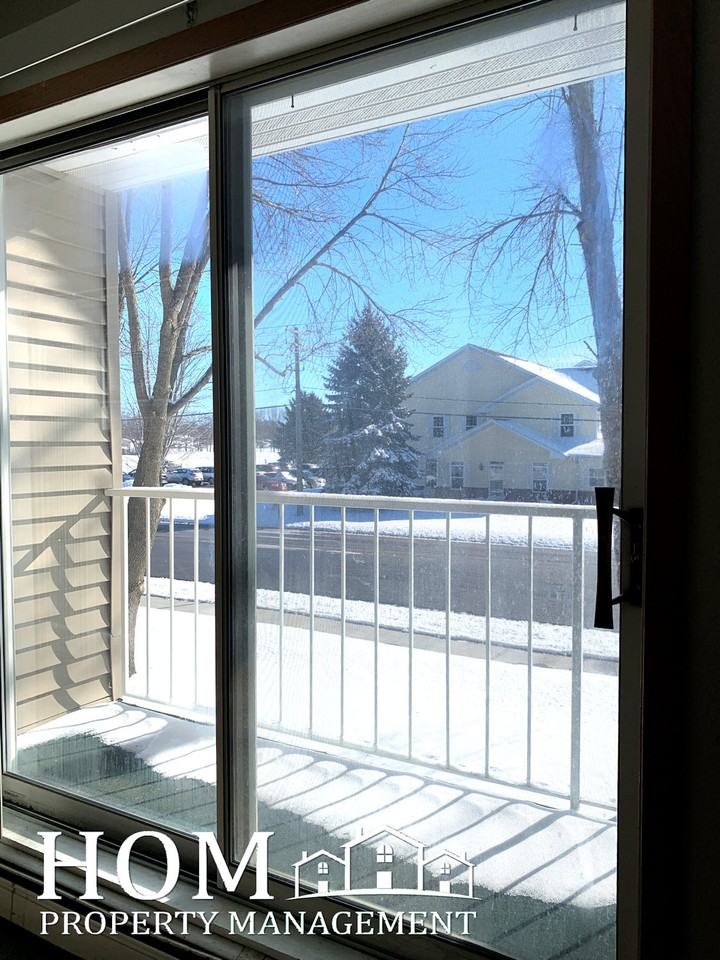 1609 Hoover Drive - Photo 3 of 9