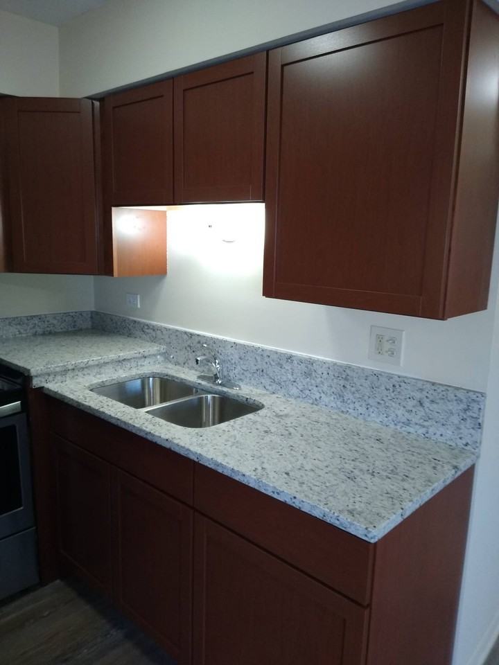 9515-17 Kildare Avenue - Photo 2 of 26