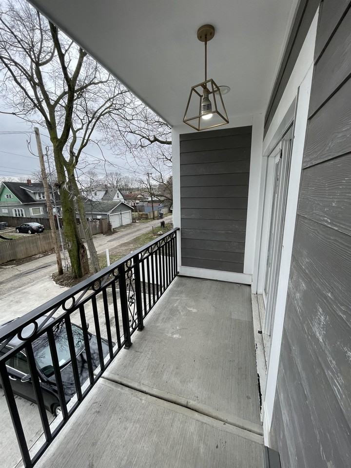 339 W32 - Photo 4 of 27