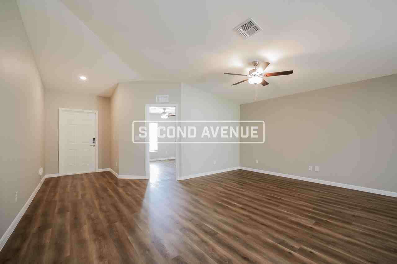 255 Danley St - Photo 6 of 19