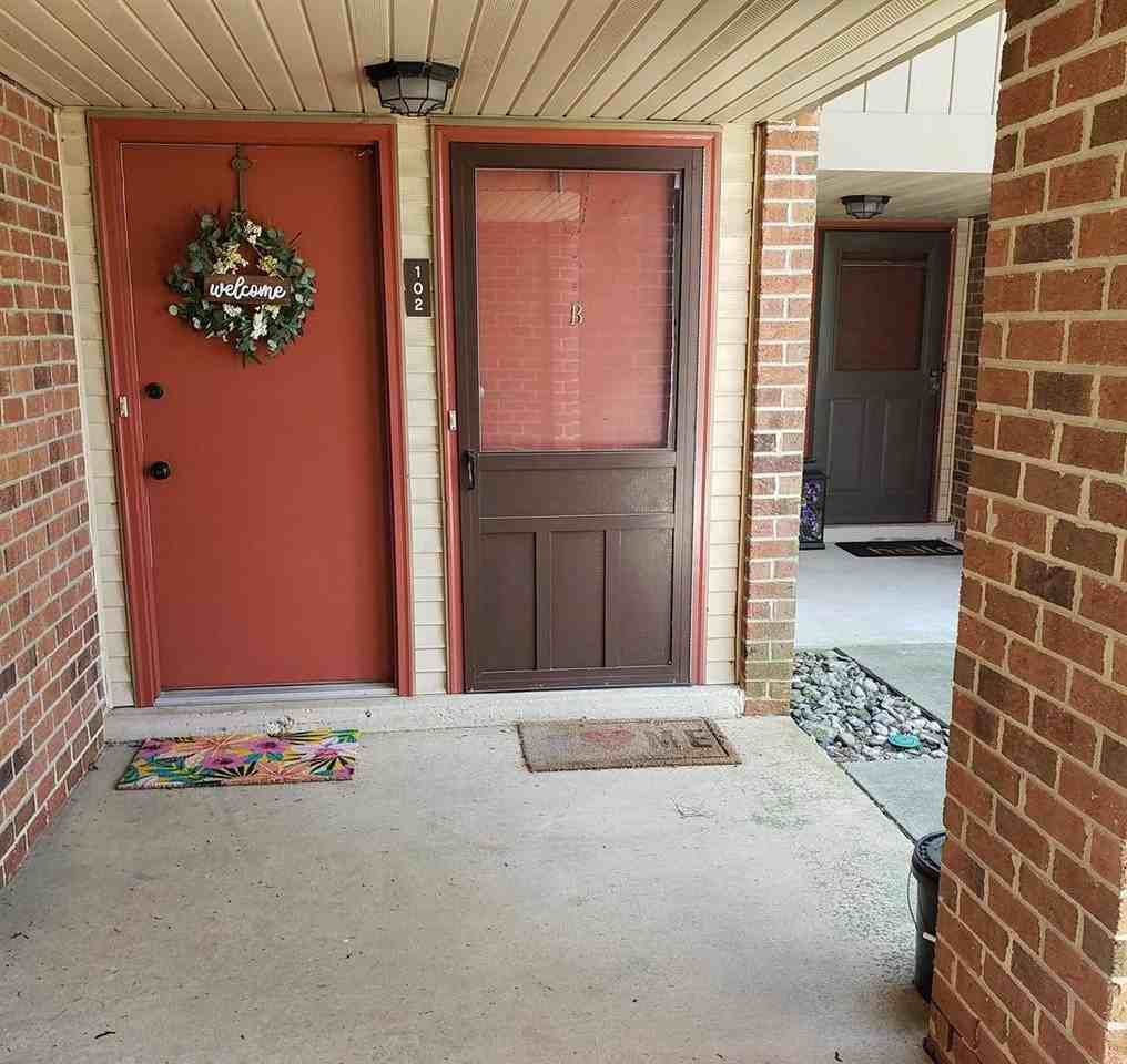 102 Cypress Point Cir #B - Photo 7 of 19