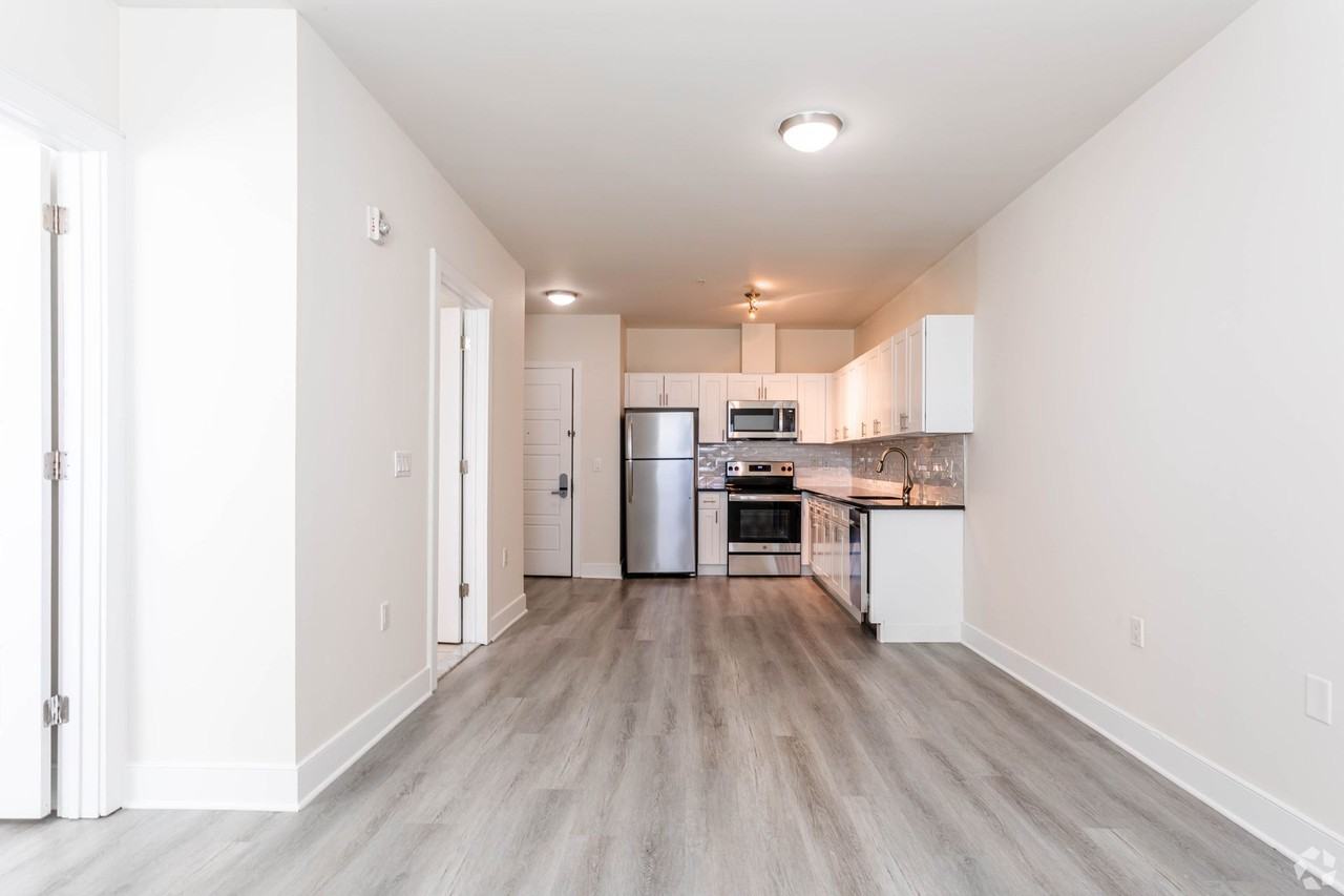 Meridia Park Avenue - Photo 2 of 21