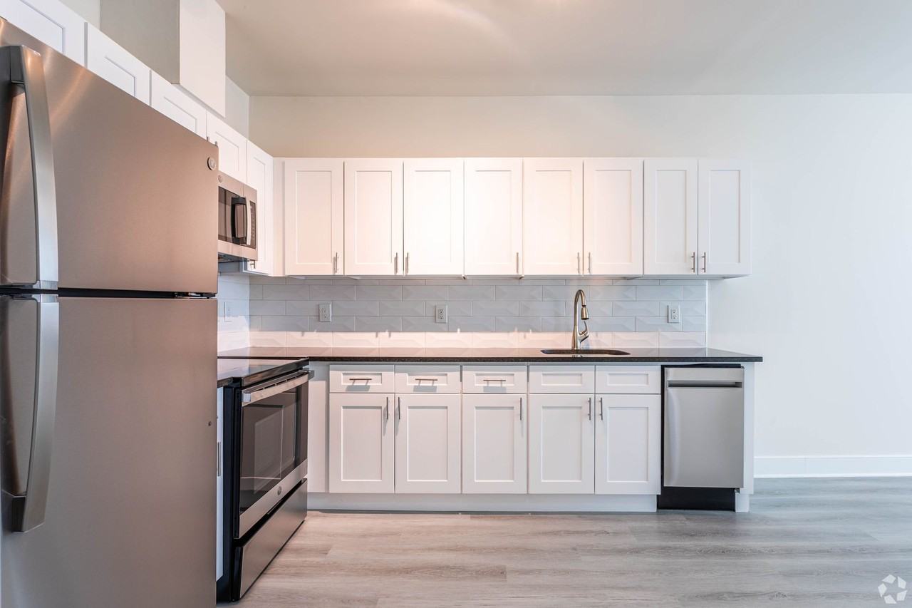 Meridia Park Avenue - Photo 6 of 21