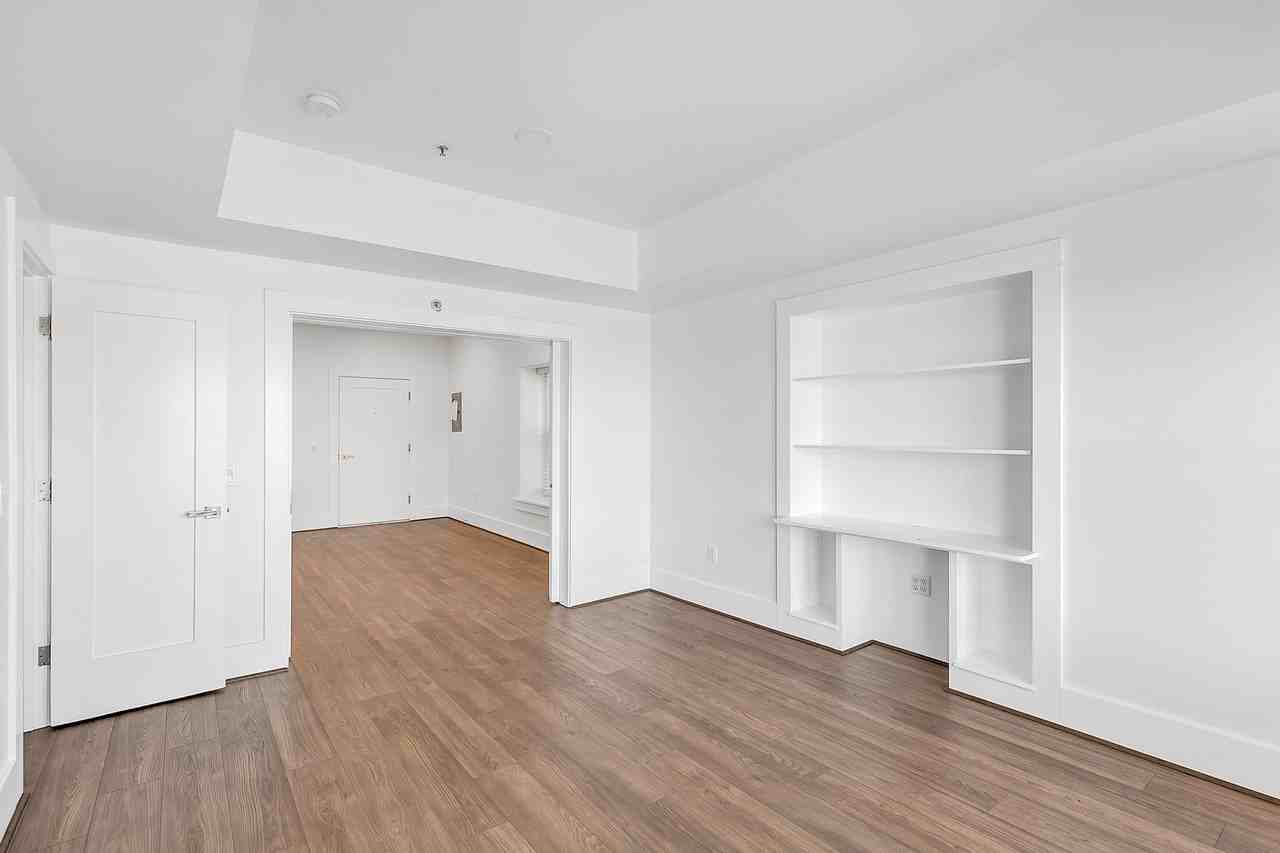 The Harlan Residences - Photo 4 of 50