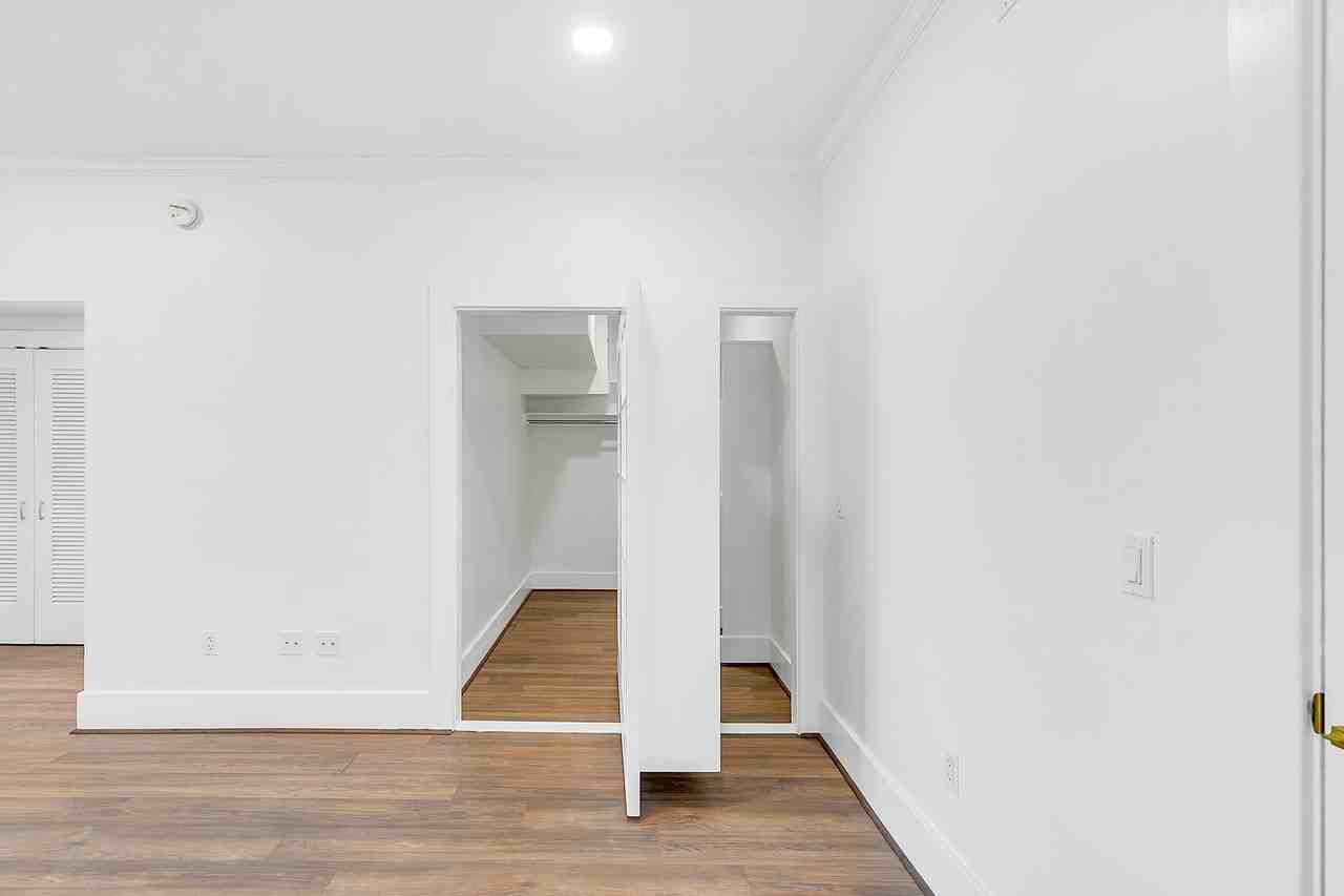 The Harlan Residences - Photo 6 of 50