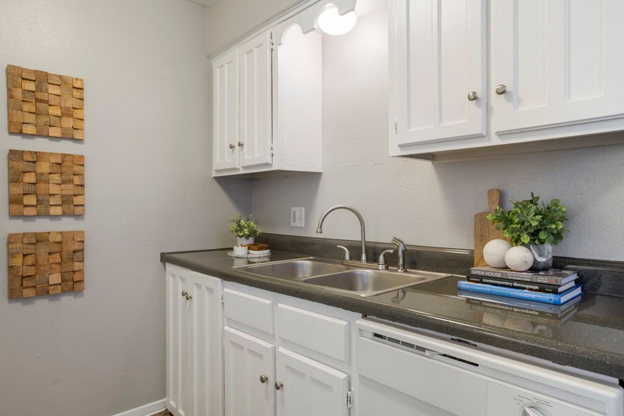 The Heights @ Midtown - Photo 7 of 25