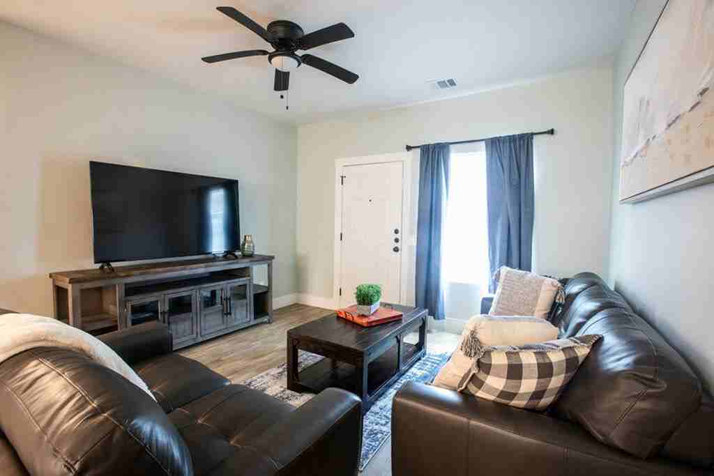 Argo Pointe Apartments - Photo 2 of 12