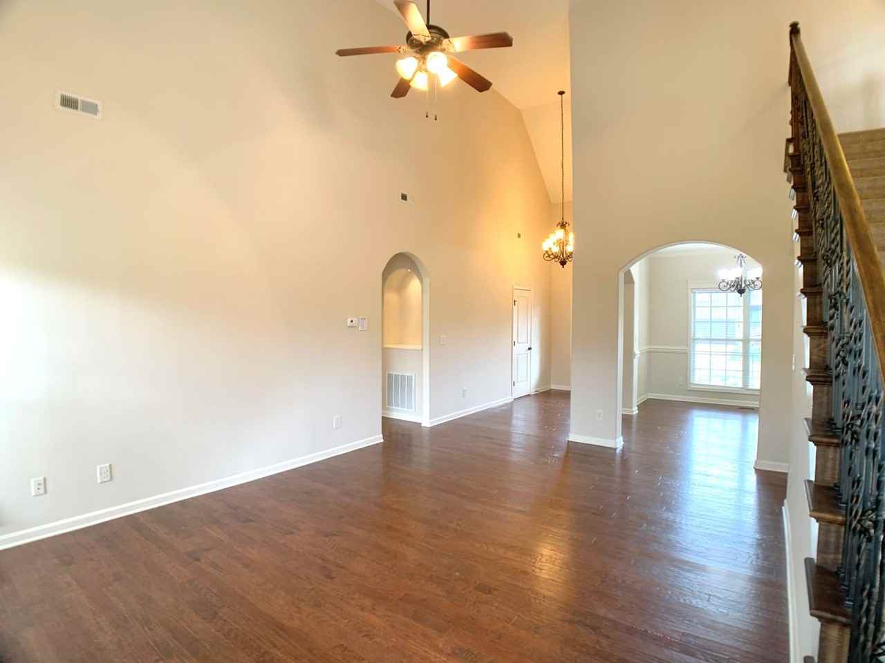 2524 Remington Trce - Photo 3 of 39