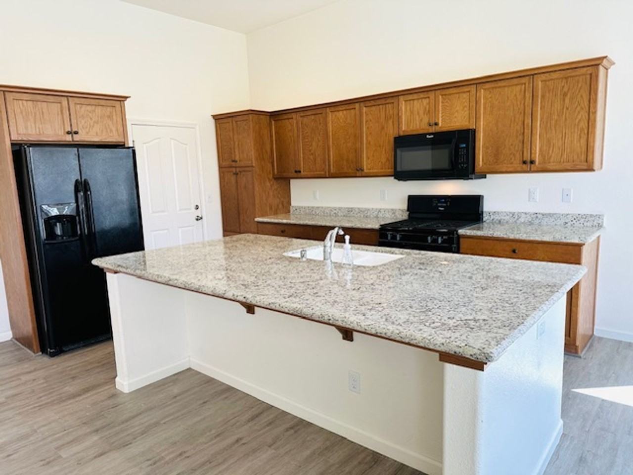 7605 E Giavanna Ave - Photo 2 of 19