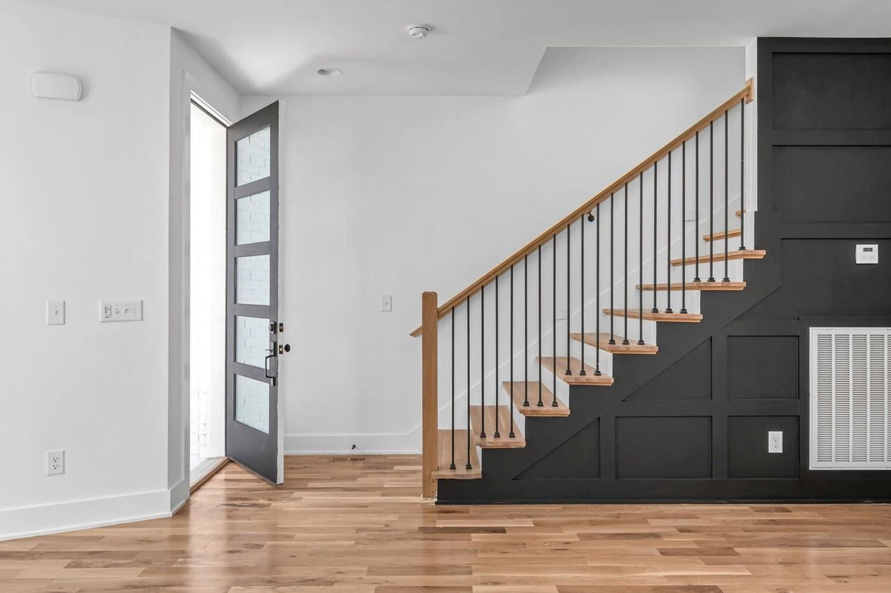 1934 Britt Pl - Photo 3 of 28