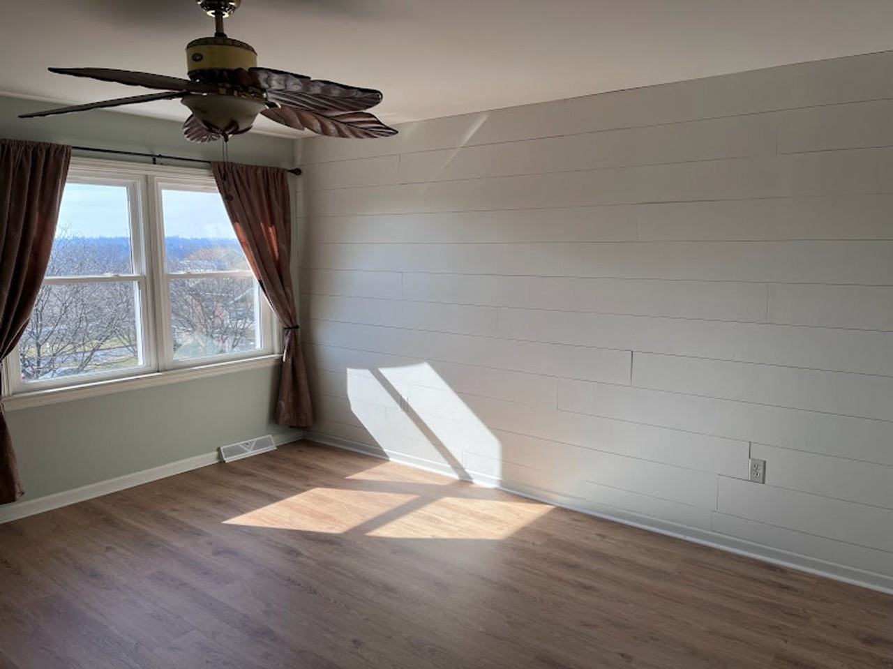57 Spring Hill Ln - Photo 4 of 15