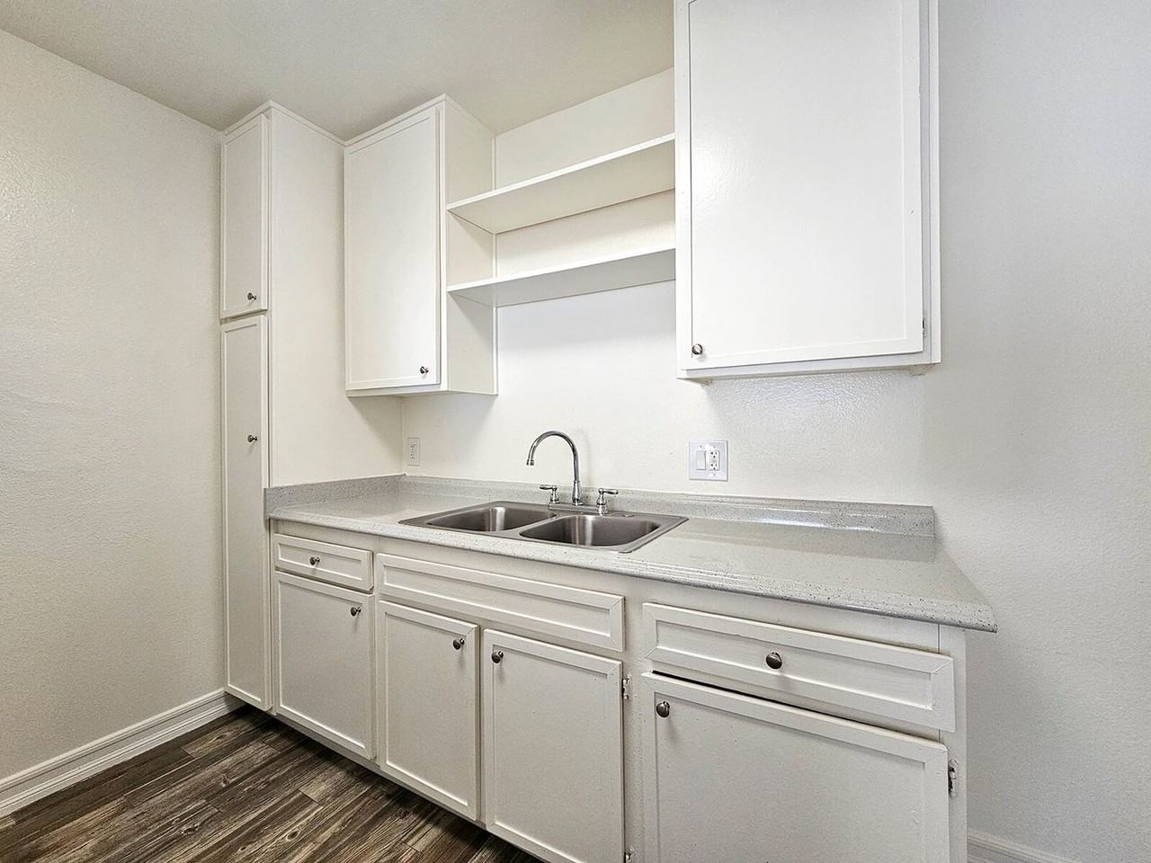 Parkwood Gardens - Photo 3 of 22