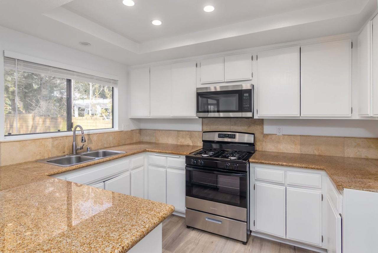 30831 Catarina Dr - Photo 6 of 19