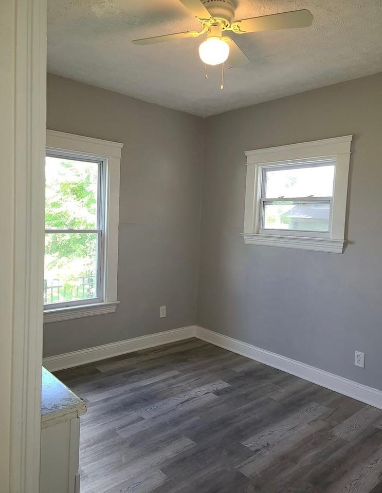 2833 E. 100th St. - Photo 3 of 8