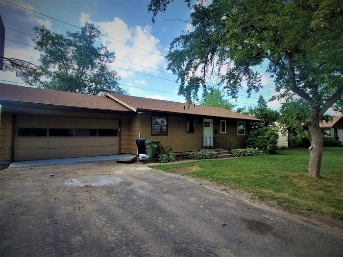 757 Terrace Dr - Photo 2 of 18