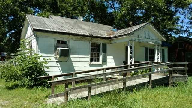 2107 Campbell St - Photo 5 of 32