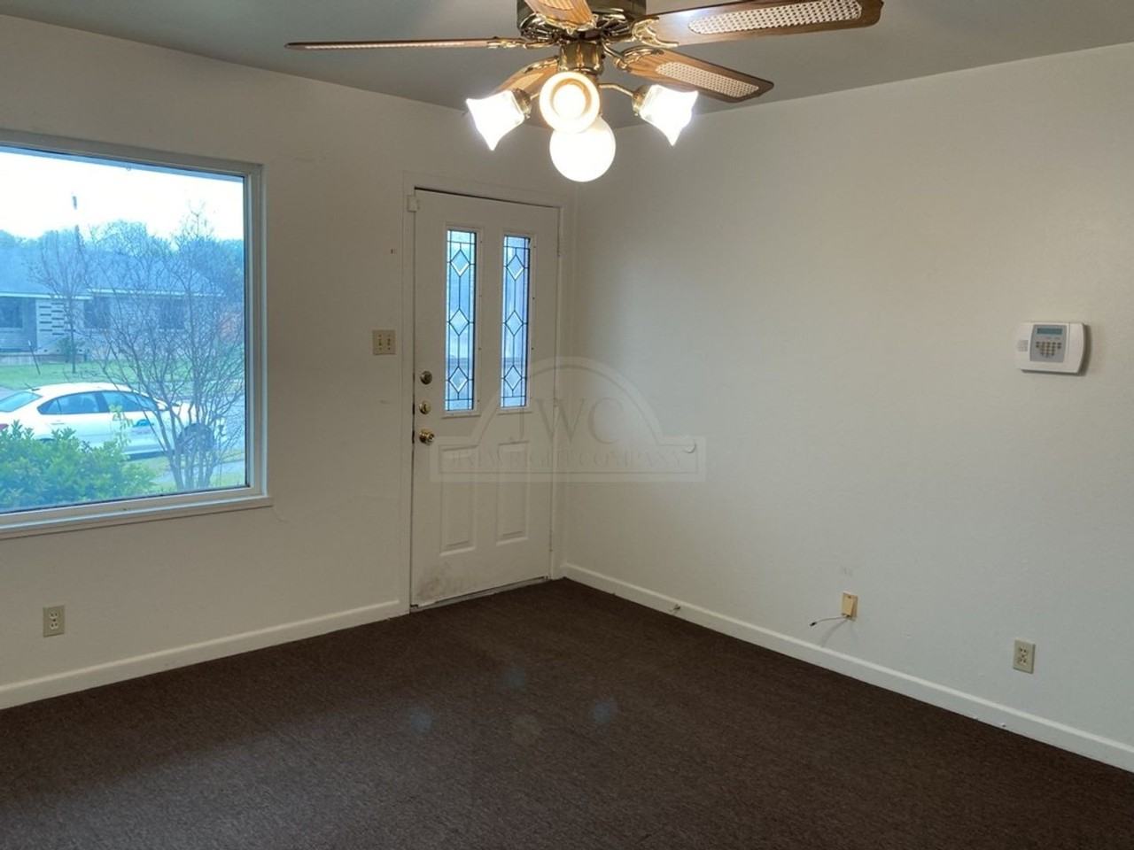 310 Prather Dr - Photo 3 of 17