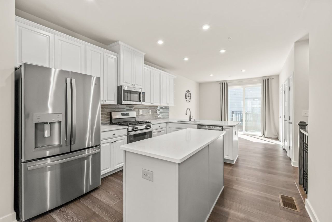 135 Music Hall Way - Photo 6 of 36