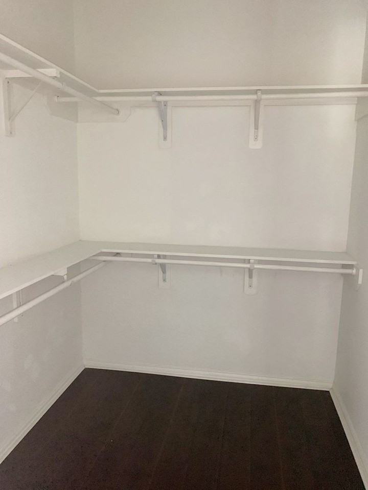 7047 Avenue E - Photo 2 of 14