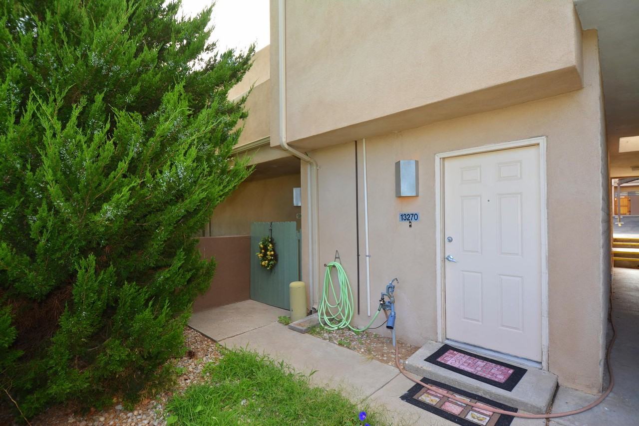 13270 Candelaria Rd Ne - Photo 2 of 24