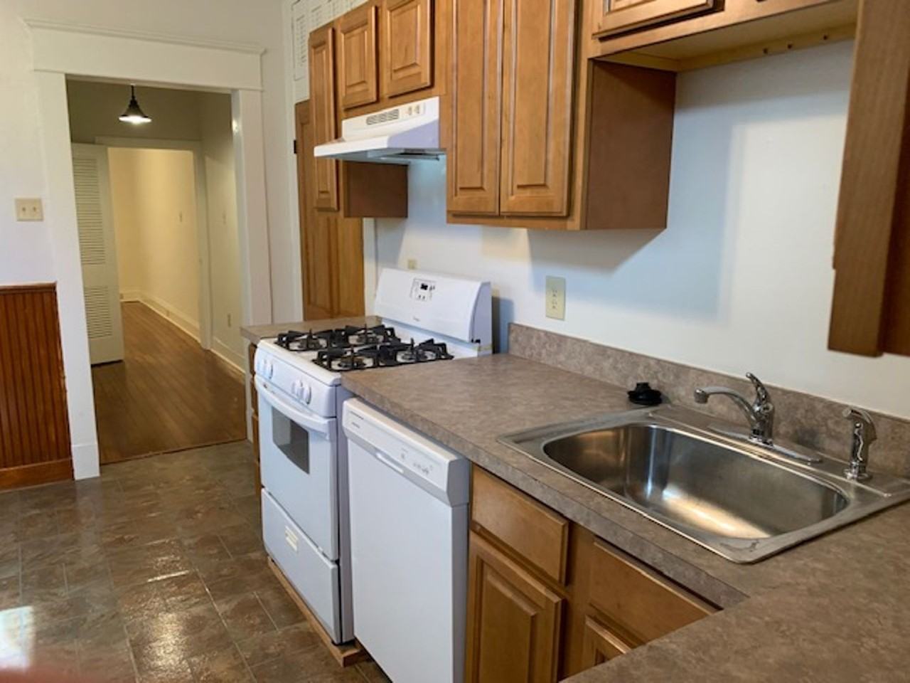 1218 Joseph St Lowr - Photo 7 of 12