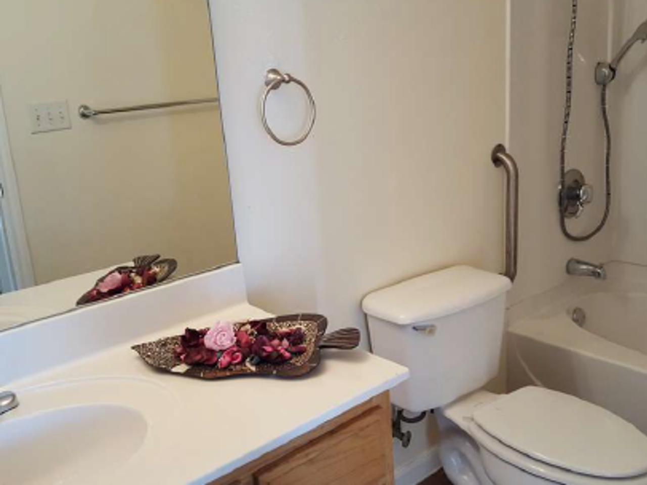 963 Dilley St - Photo 2 of 3