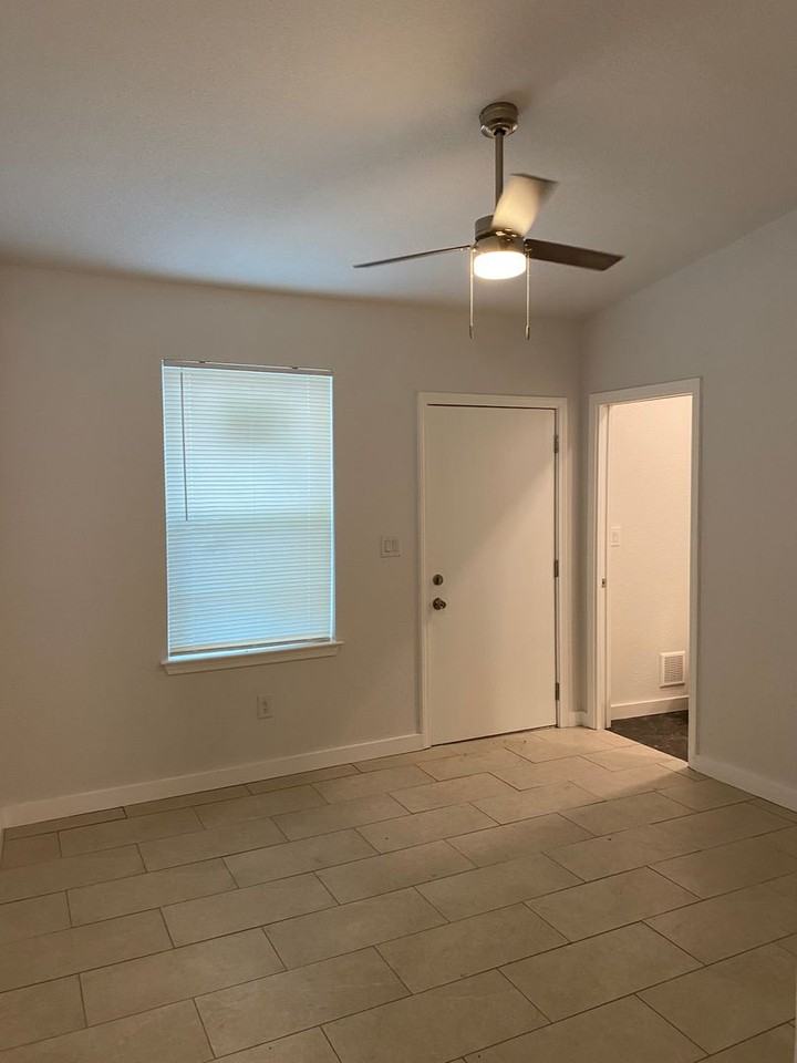 1115 GUADALUPE ST. - Photo 5 of 13