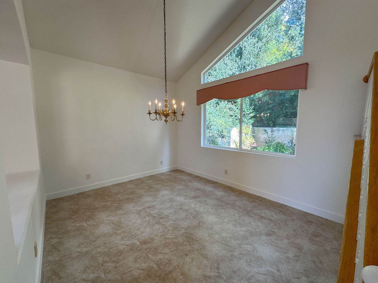 24577 Lola Ln - Photo 5 of 37